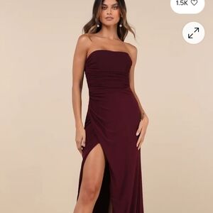 Elegant Burgundy Strapless Dress